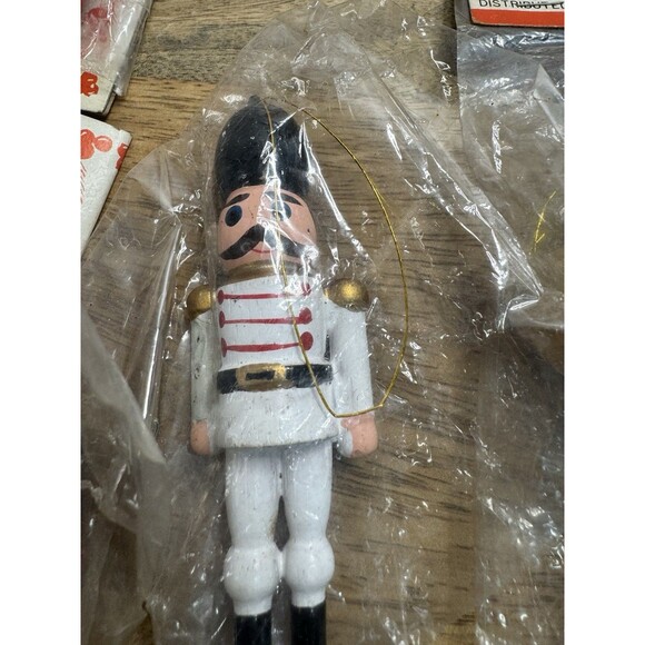 Vintage Lot of 23 Wooden Christmas Ornaments New Old Stock Woolworths? - Picture 5 of 16